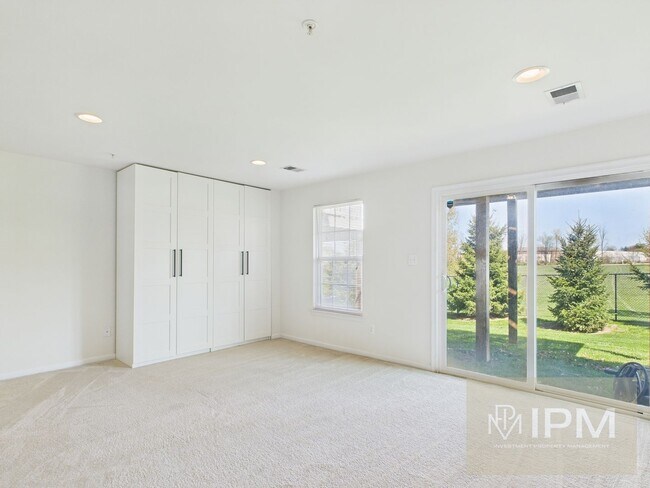 Foto del edificio - Beautiful 4 Bedroom, 2.5 Bath Townhome in Regents Glen!