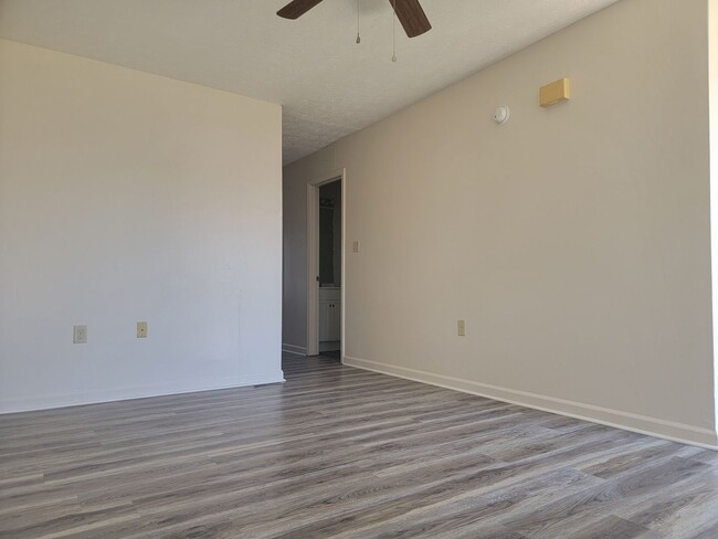 Foto del edificio - 2 Bedroom, 2 Bath Duplex on Clearwater Way