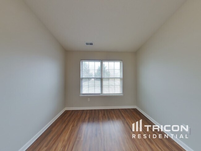 Building Photo - 11705 Whisper Cove Drive Fishers IN