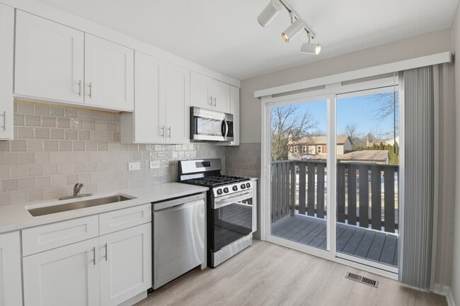 Building Photo - 205 Nantucket Harbor