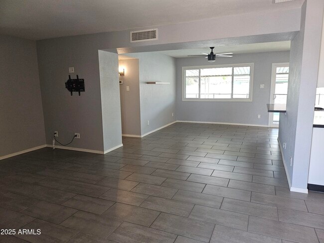 Building Photo - 1618 E Bell De Mar Dr