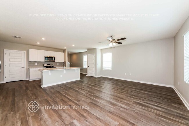 Foto del edificio - 17007 Barnwood Pl