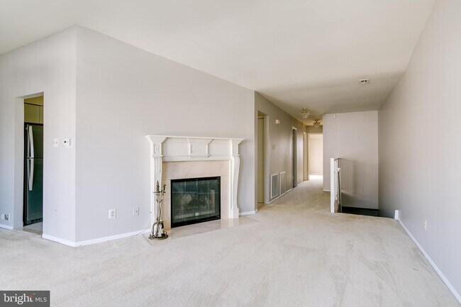 Building Photo - 404B Mulberry Cove