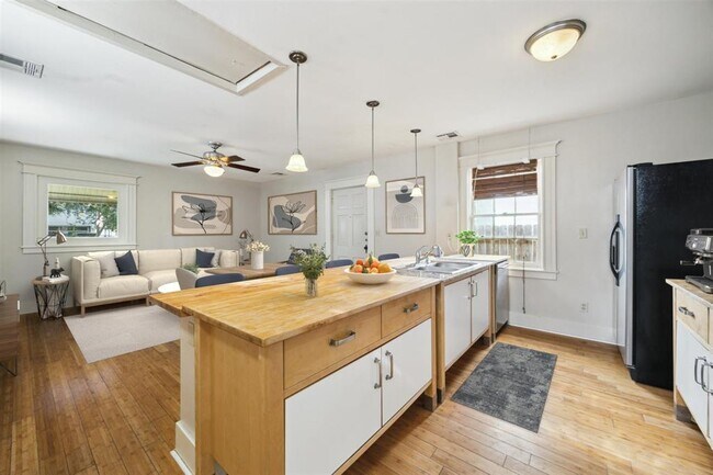 Foto del edificio - 426 W 27th St