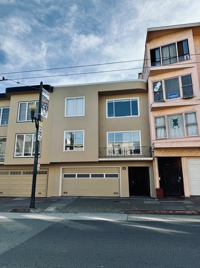 Foto del edificio - 1683 Union St