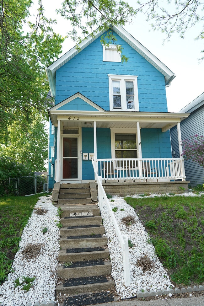 Building Photo - 413 19th Ave NE