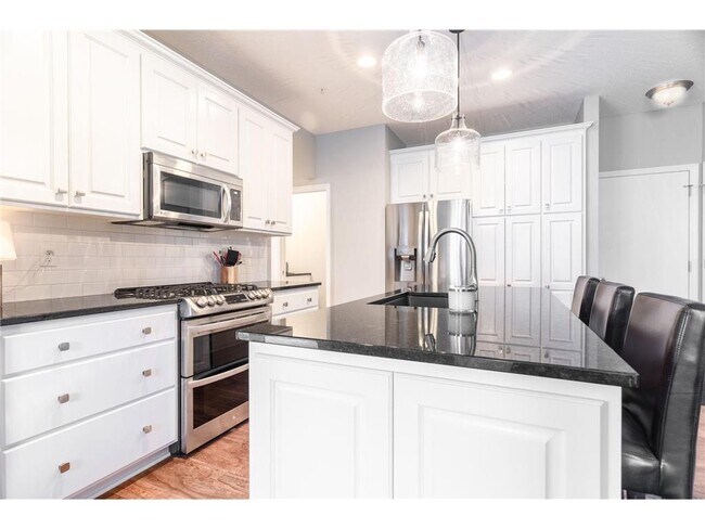 Foto del edificio - 7788 Madelyn Creek Dr
