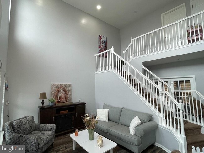 Building Photo - 728 Slate Hill Dr