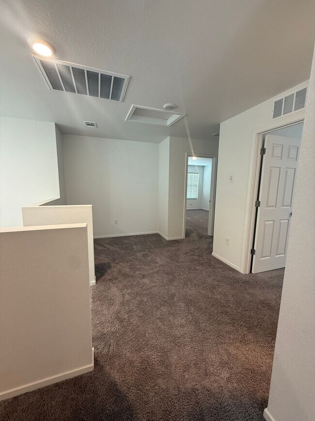 Building Photo - 9723 Fishermans Reef Wy