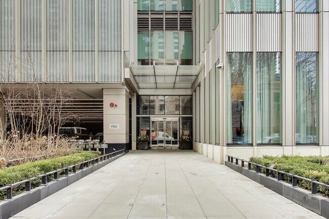 Foto del edificio - 14 W Superior St