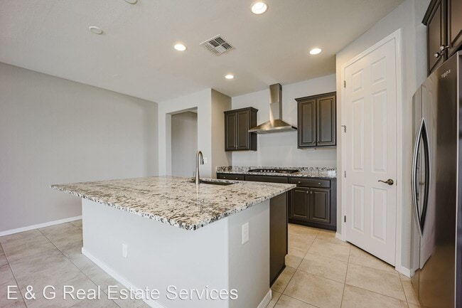 Building Photo - 4 br, 2 bath House - 8938 W Marshall Ave