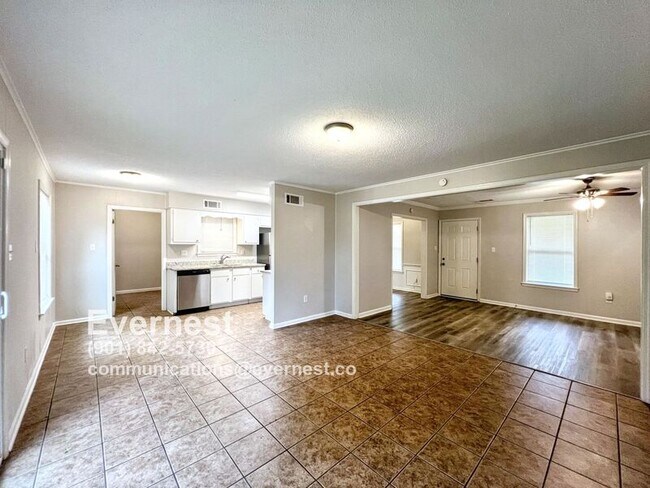 Foto del edificio - 7294 Wendell Cove