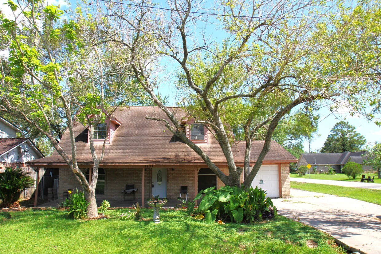 Foto principal - 1131 Gifford Rd