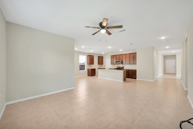 Foto del edificio - 9738 Birdsnest Ct