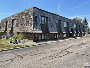 Building Photo - 2400 S Cliff Ave