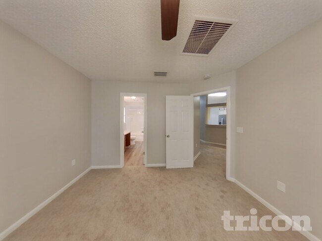 Foto del edificio - 3716 Arava Dr