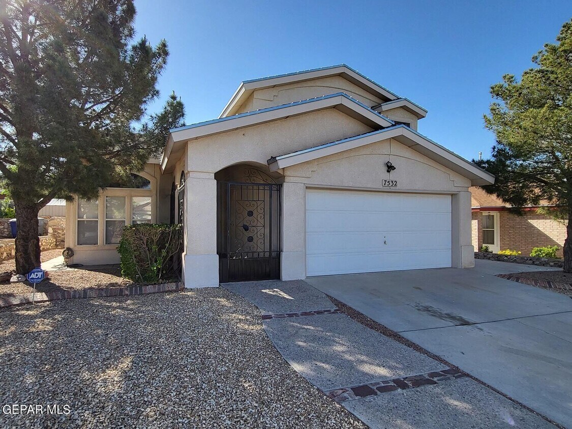 Primary Photo - 7532 Plaza Taurina Dr