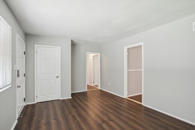 Foto del edificio - Large 3BR/1BA Eastside Savannah Home For Rent