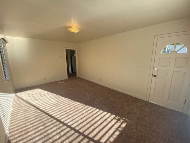 Foto del edificio - Cozy Monterey Home!