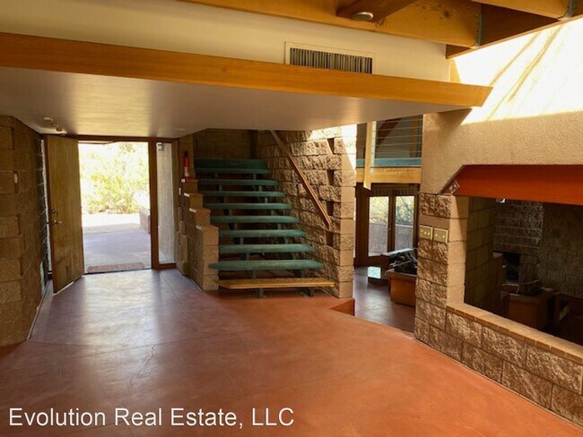 Building Photo - 3 br, 2.5 bath House - 2805 N 58th St
