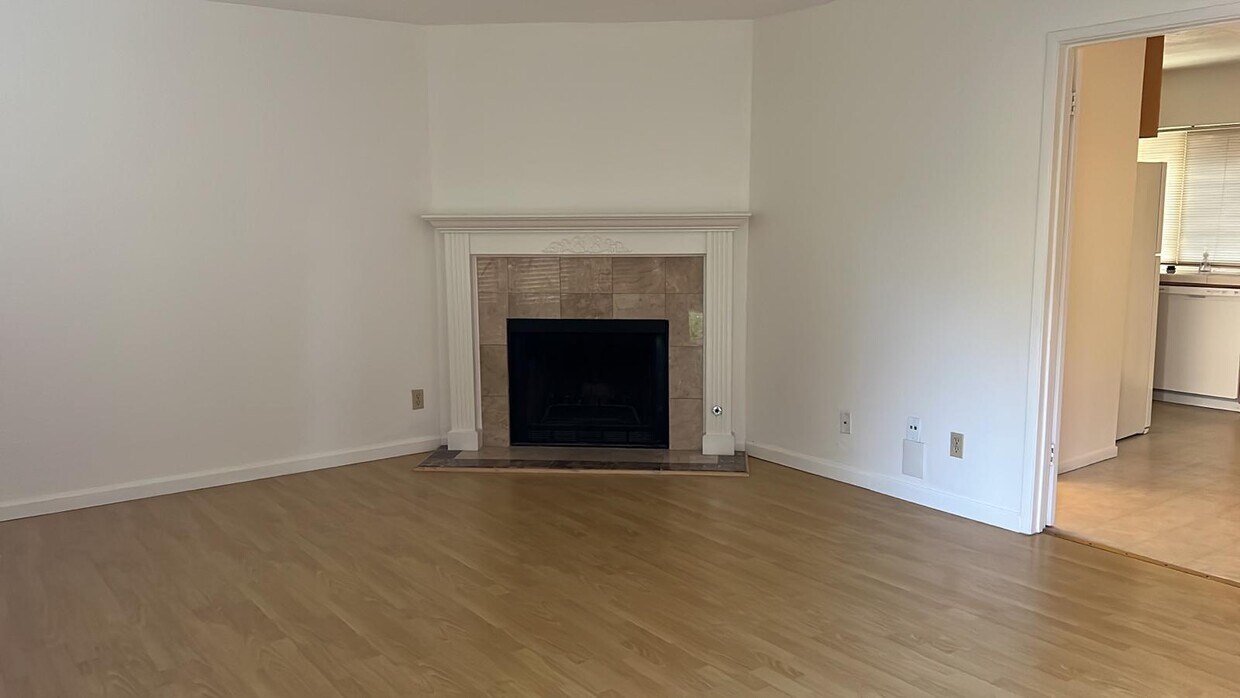 Primary Photo - 335 S Mary Ave
