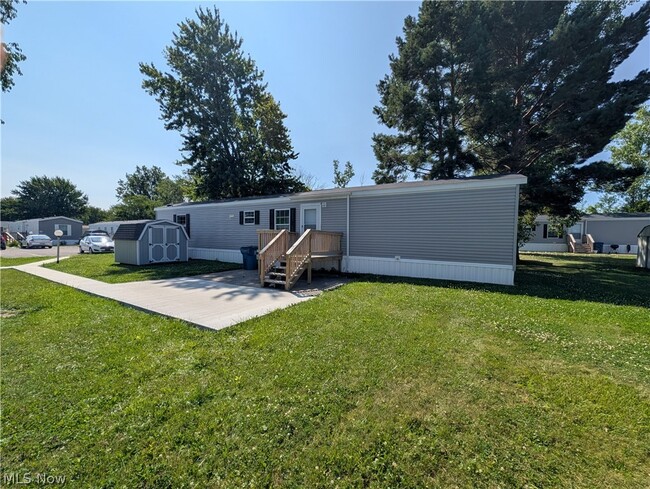 Building Photo - 215 Cedar Brook Dr