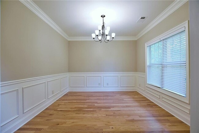 Building Photo - 115 Creek Pointe Dr