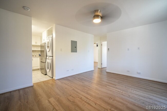 Building Photo - 1402 Piikoi St