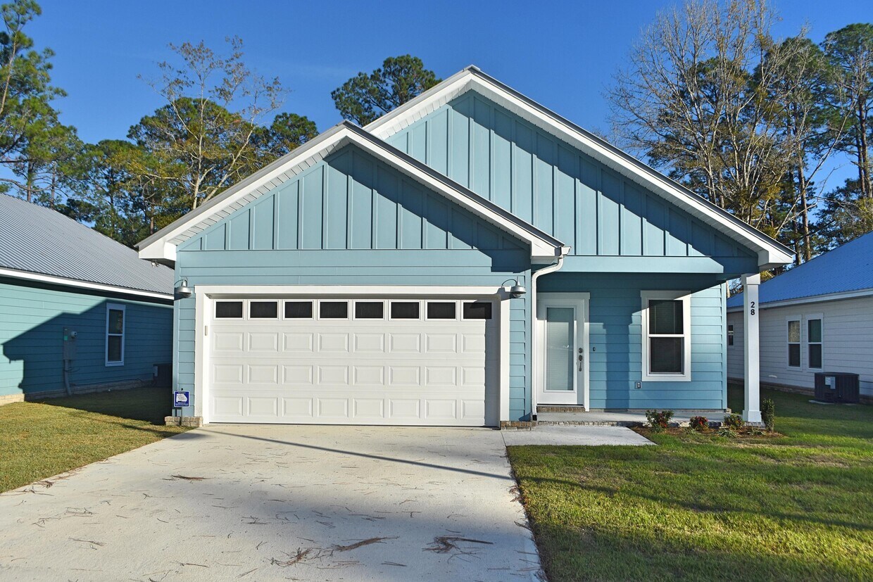 28 Oakfield Dr, Freeport, FL 32439 House Rental in Freeport, FL