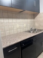 Building Photo - 5550 N Braeswood Blvd