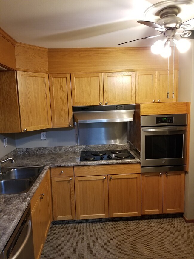 Foto del edificio - 1728 Middle Rd