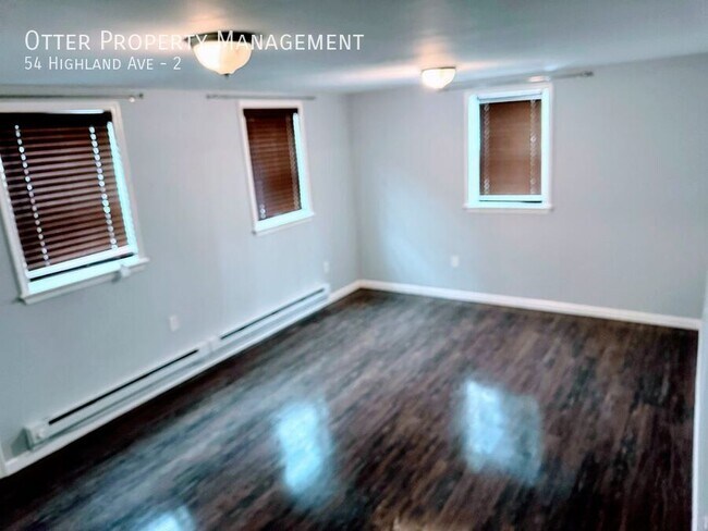 Building Photo - 54 Highland Ave