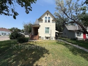 Building Photo - 601 5th Ave S