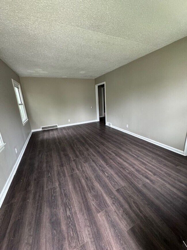 Foto del edificio - 3531 Bowser Ave