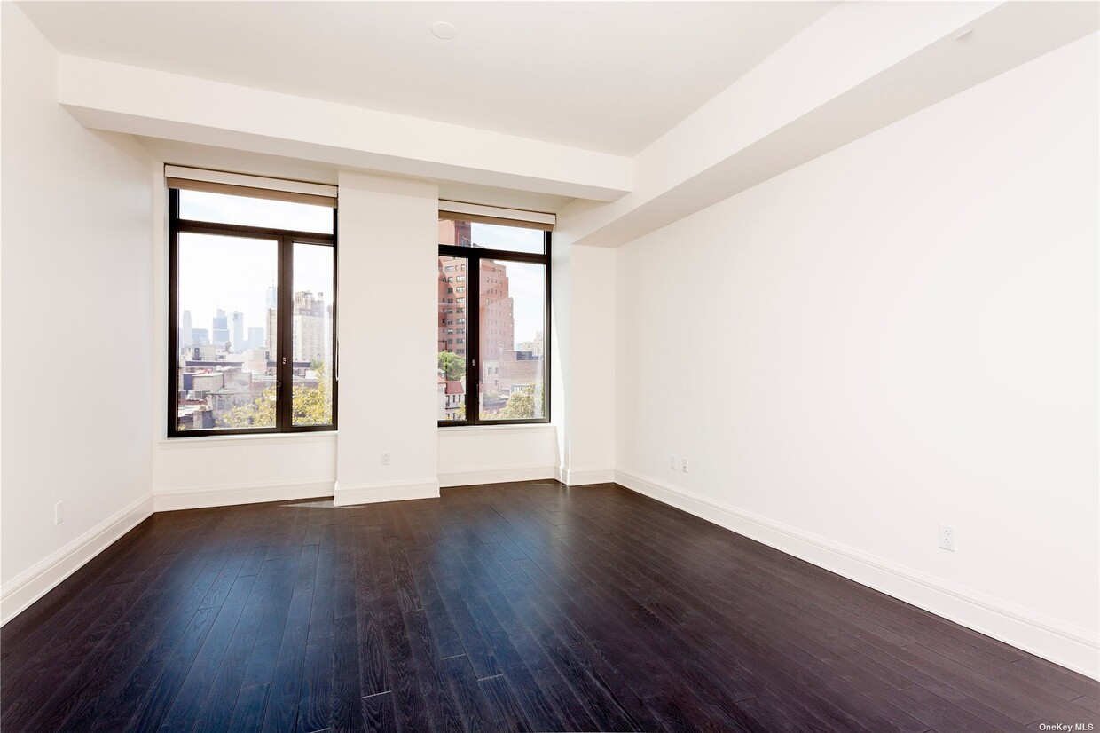 Primary Photo - 155 W 11th St