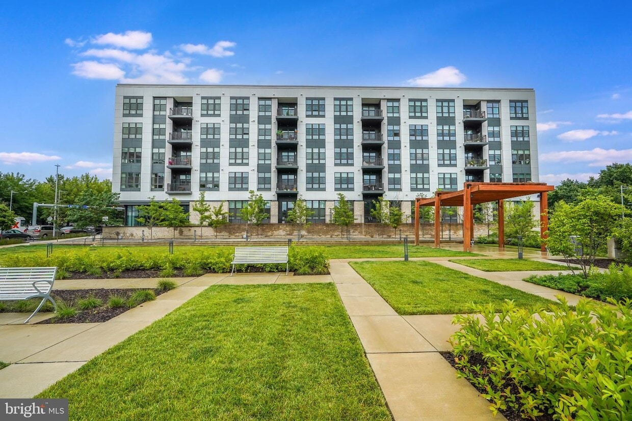 1761 Old Meadow Rd Unit 303, McLean, VA 22102 Apartment for Rent in