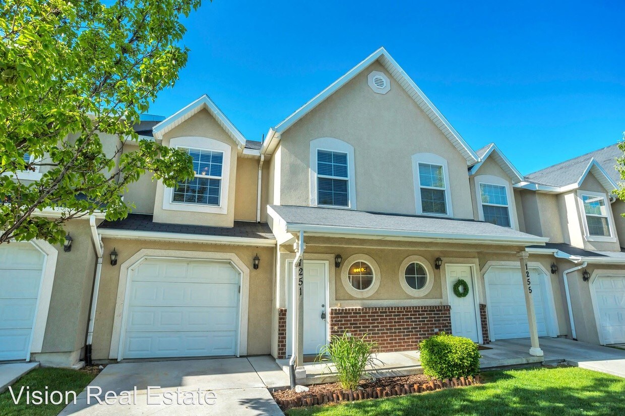 Primary Photo - 3 br, 2.5 bath House - 1251 W Bridalwood Loop