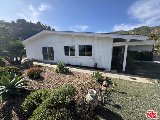 Foto del edificio - 1271 El Hito Cir