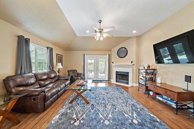 Foto del edificio - 18223 Lundar Ln