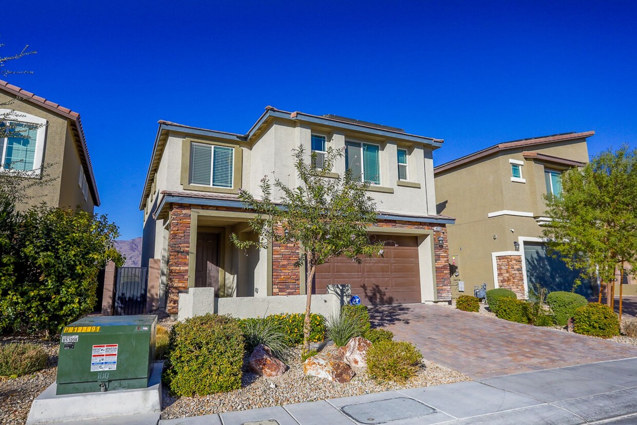 Primary Photo - Beautiful North Las Vegas Pool Home With 1...