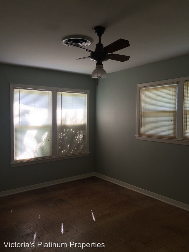 Foto del edificio - 1904 E Airline Rd