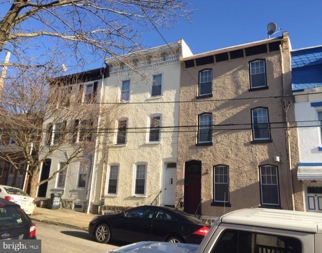 Primary Photo - 226 Ripka St