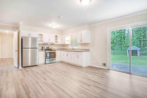Building Photo - 2170 Golden Dawn Dr SW