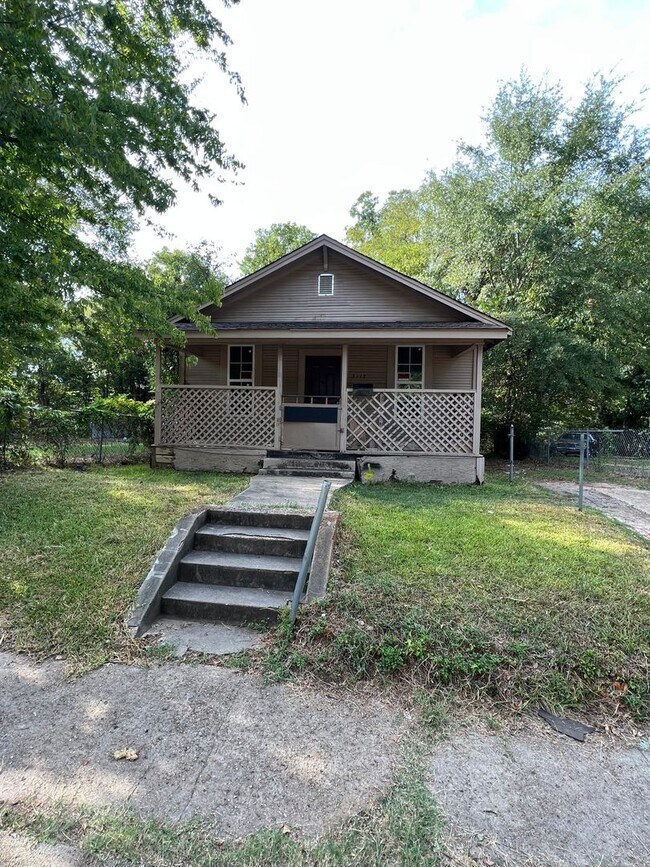 Building Photo - 3117 Judson St