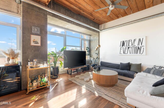 Foto del edificio - 530 S Hewitt St