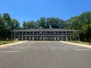 Building Photo - 518 Boone St