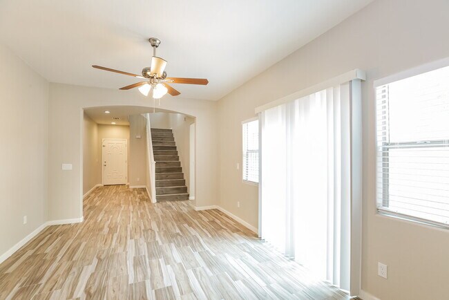 Foto del edificio - 4758 E Laurel Ave