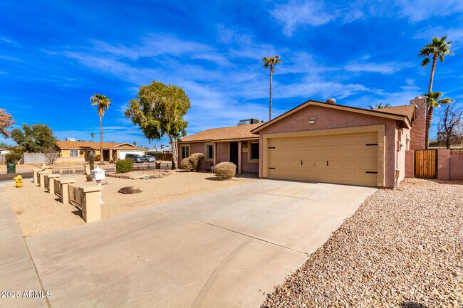 Building Photo - 14409 N 34th Way