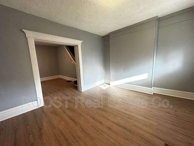 Building Photo - 97 Whitethorne Ave