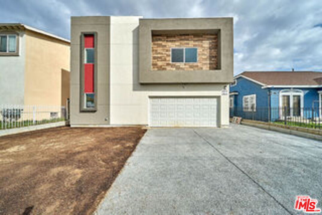 Foto principal - 868 N Edgemont St